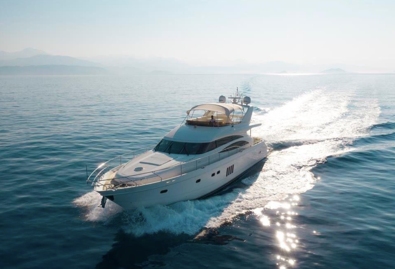 yacht